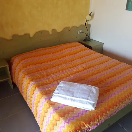 Szálloda Villaggio Sabbie D'oro 2*